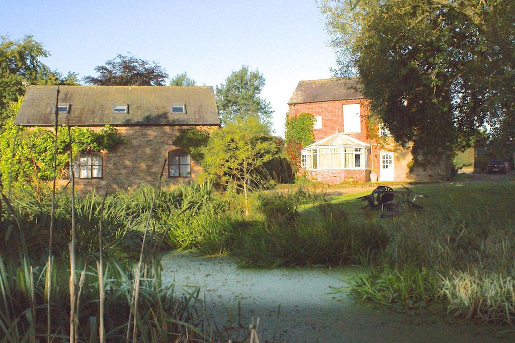 Hills Farm Bed and Breakfast Leominster Eksteriør billede
