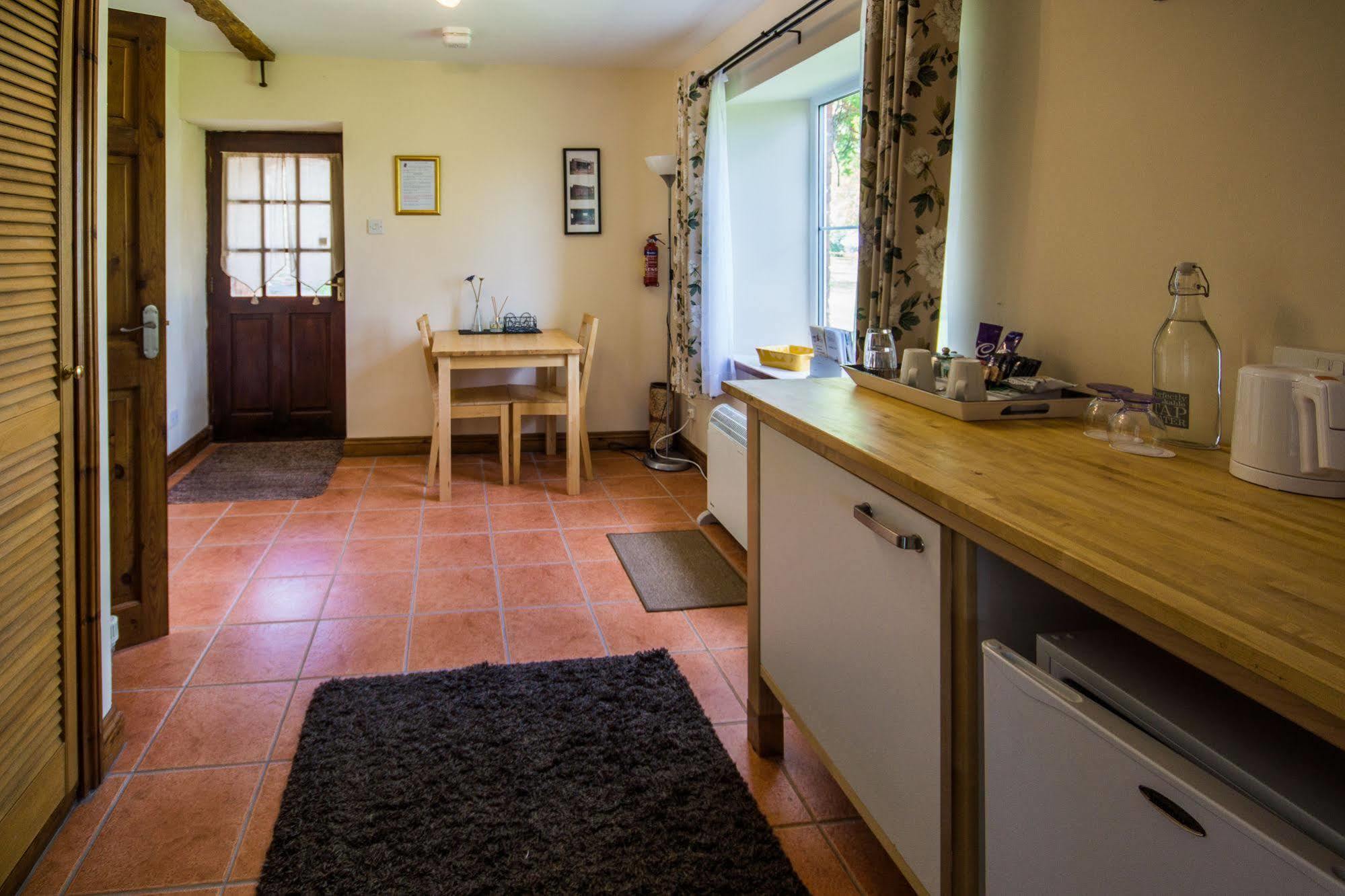 Hills Farm Bed and Breakfast Leominster Eksteriør billede